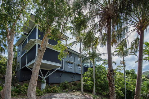 Oasis Apartments On Hamilton Island By HIHA - Grafton Accommodation 22