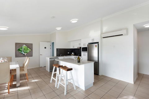 Oasis Apartments On Hamilton Island By HIHA - Grafton Accommodation 41