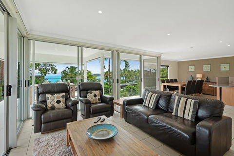 Oasis Apartments On Hamilton Island By HIHA - Grafton Accommodation 20