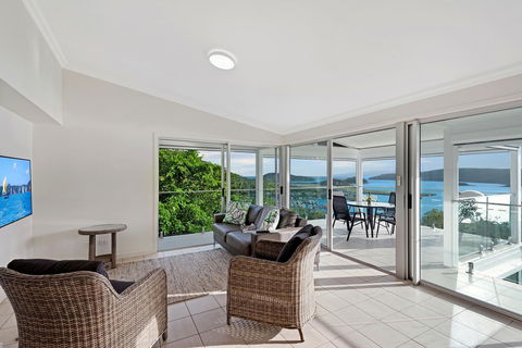 Oasis Apartments On Hamilton Island By HIHA - Grafton Accommodation 35