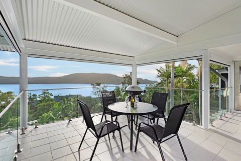 Oasis Apartments On Hamilton Island By HIHA - Grafton Accommodation 32