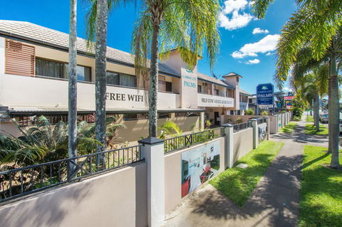 Cairns City Palms - Grafton Accommodation 0
