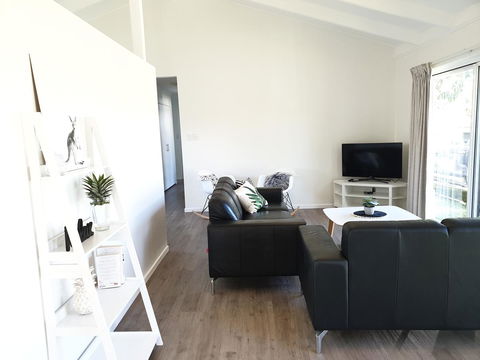 Beautiful Home- Walk To Beach-Short Drive To Noosa - Grafton Accommodation 1