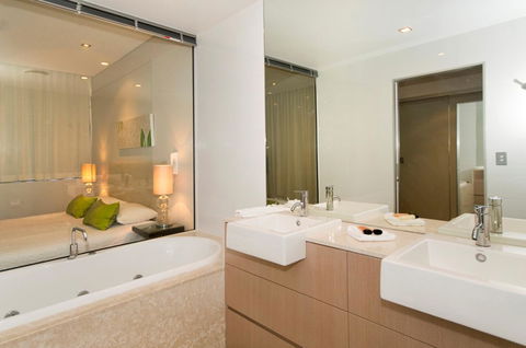Ambience On Burleigh Beach - Grafton Accommodation 25
