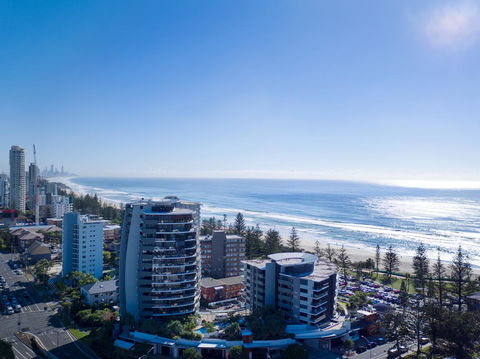 Ambience On Burleigh Beach - Grafton Accommodation 5
