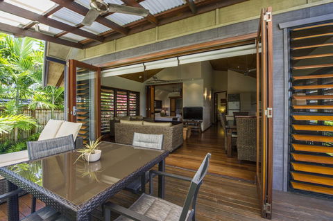 Pure Magnetic Villa 6 - Grafton Accommodation 5