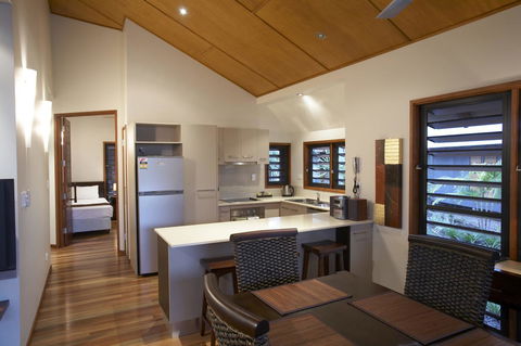 Pure Magnetic Villa 6 - Grafton Accommodation 11
