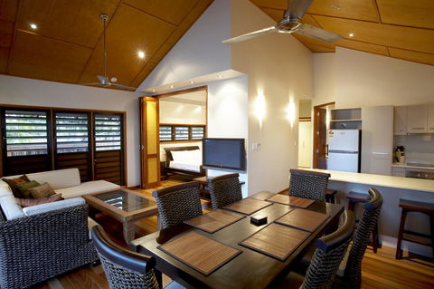Pure Magnetic Villa 6 - Grafton Accommodation 2