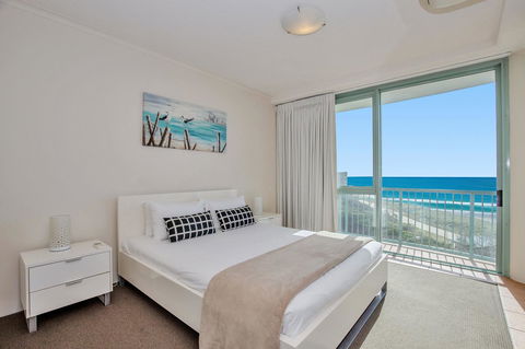 The Waterford On Main Beach - Grafton Accommodation 23