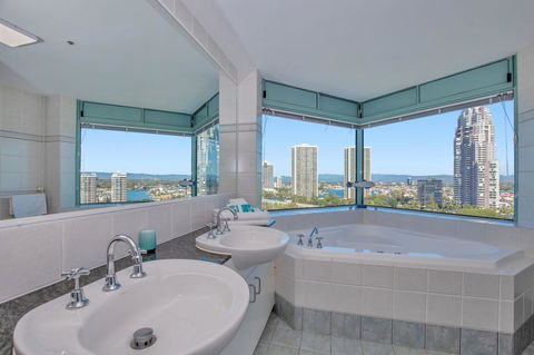 The Waterford On Main Beach - Grafton Accommodation 25