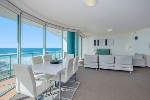 The Waterford On Main Beach - Grafton Accommodation 16