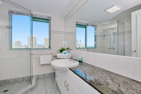 The Waterford On Main Beach - Grafton Accommodation 27