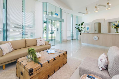 The Waterford On Main Beach - Grafton Accommodation 13