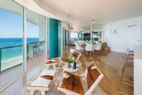 The Waterford On Main Beach - Grafton Accommodation 6