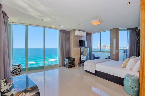 The Waterford On Main Beach - Grafton Accommodation 36