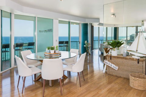 The Waterford On Main Beach - Grafton Accommodation 9