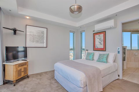 The Waterford On Main Beach - Grafton Accommodation 40