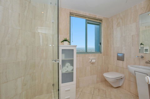 The Waterford On Main Beach - Grafton Accommodation 39