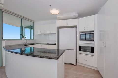 The Waterford On Main Beach - Grafton Accommodation 32