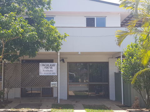 Highland House - Grafton Accommodation 0