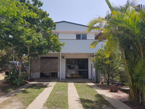 Highland House - Grafton Accommodation 9