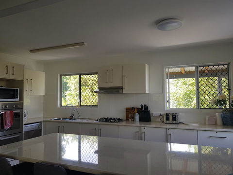 Highland House - Grafton Accommodation 5