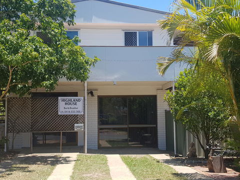 Highland House - Grafton Accommodation 3