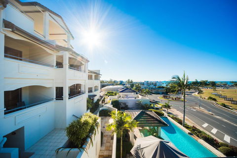 Portside Whitsunday Luxury Holiday Apartments - Grafton Accommodation 2