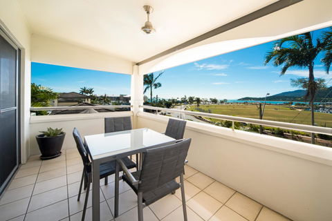 Portside Whitsunday Luxury Holiday Apartments - Grafton Accommodation 4