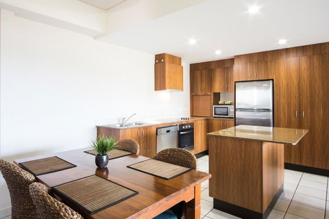 Portside Whitsunday Luxury Holiday Apartments - Grafton Accommodation 12