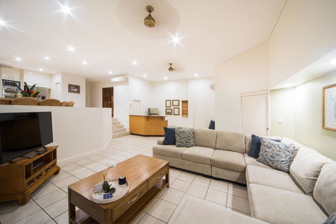 Portside Whitsunday Luxury Holiday Apartments - Grafton Accommodation 26