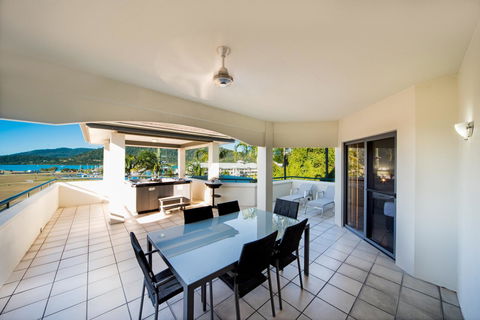 Portside Whitsunday Luxury Holiday Apartments - Grafton Accommodation 7