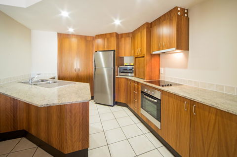 Portside Whitsunday Luxury Holiday Apartments - Grafton Accommodation 8