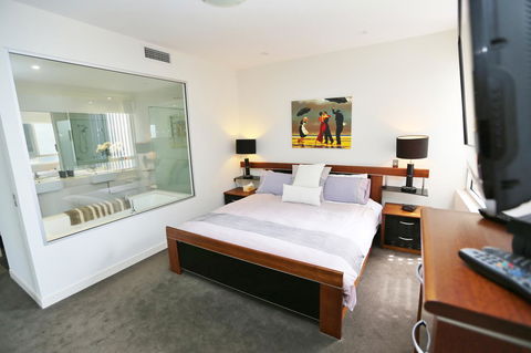 Dune On The Beach - Grafton Accommodation 1