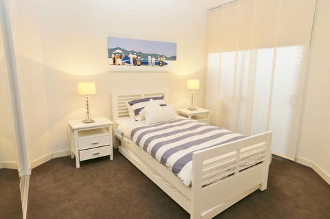Dune On The Beach - Grafton Accommodation 5