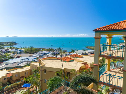 Toscana Village Resort - Grafton Accommodation 0