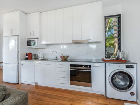 Sam's Buderim Mountain Guest House - Grafton Accommodation 4
