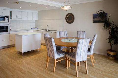 Elouera Tower - Grafton Accommodation 23