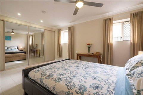 The Villa At The Bay - Grafton Accommodation 4