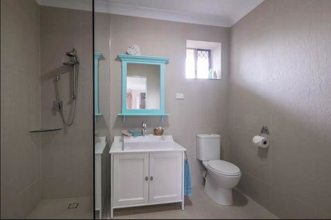 The Villa At The Bay - Grafton Accommodation 15