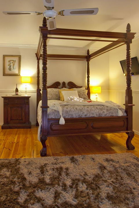 Curtis Falls Cottage - Grafton Accommodation 6