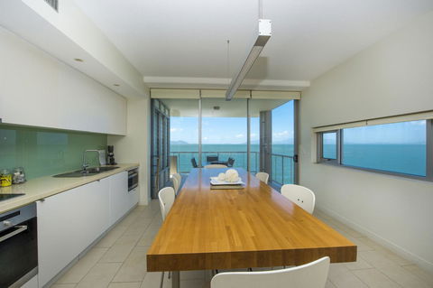 1 Bright Point Apartment 4201 - Grafton Accommodation 2