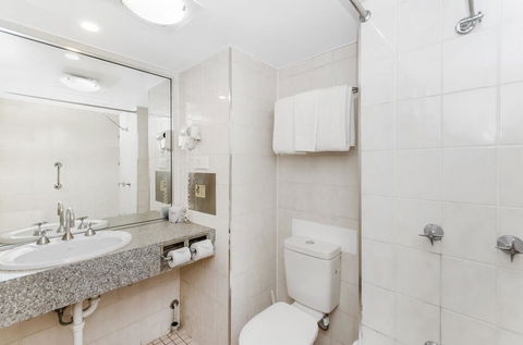 Waters Edge The Strand - Grafton Accommodation 2