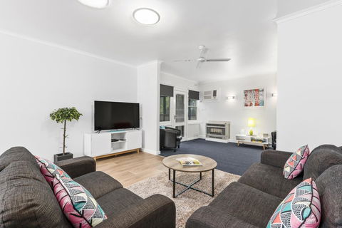Wattle Grove Villa - Grafton Accommodation 3