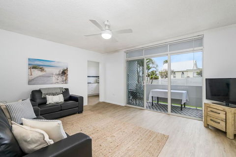 WAVES ON MAIN, 4/1 MAIN STREET - Grafton Accommodation 0