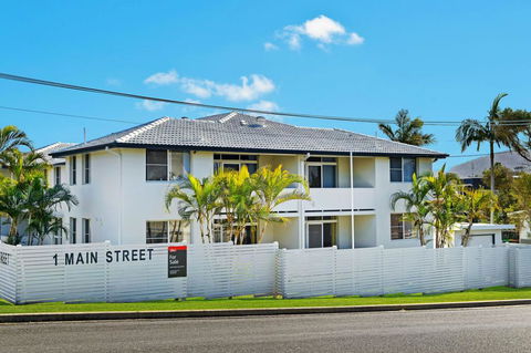 WAVES ON MAIN, 4/1 MAIN STREET - Grafton Accommodation 3