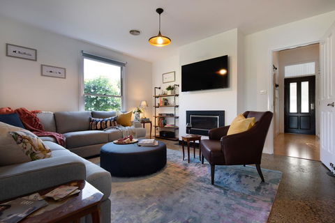 Wayward Cottage - Grafton Accommodation 2