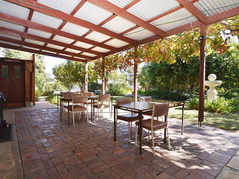 Wentworth Central Motor Inn - Grafton Accommodation 1