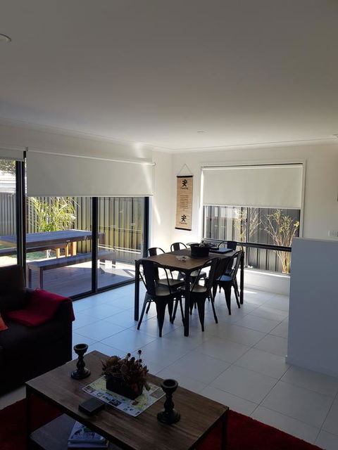 White Caps B - New Styles & Spacious Home - Grafton Accommodation 1