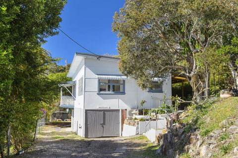 Whitecaps, 26 East Street - Grafton Accommodation 0